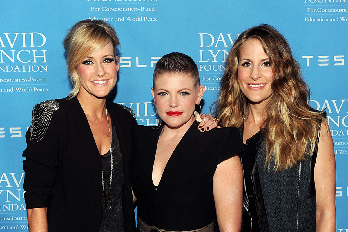 DIXIE CHICKS VYJÍŽDÍ NA SVĚTOVÉ TURNÉ