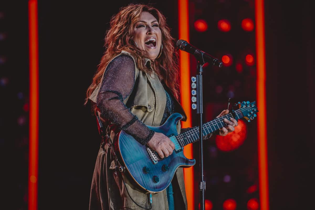 JO DEE MESSINA VZPOMÍNÁ NA SVŮJ HIT